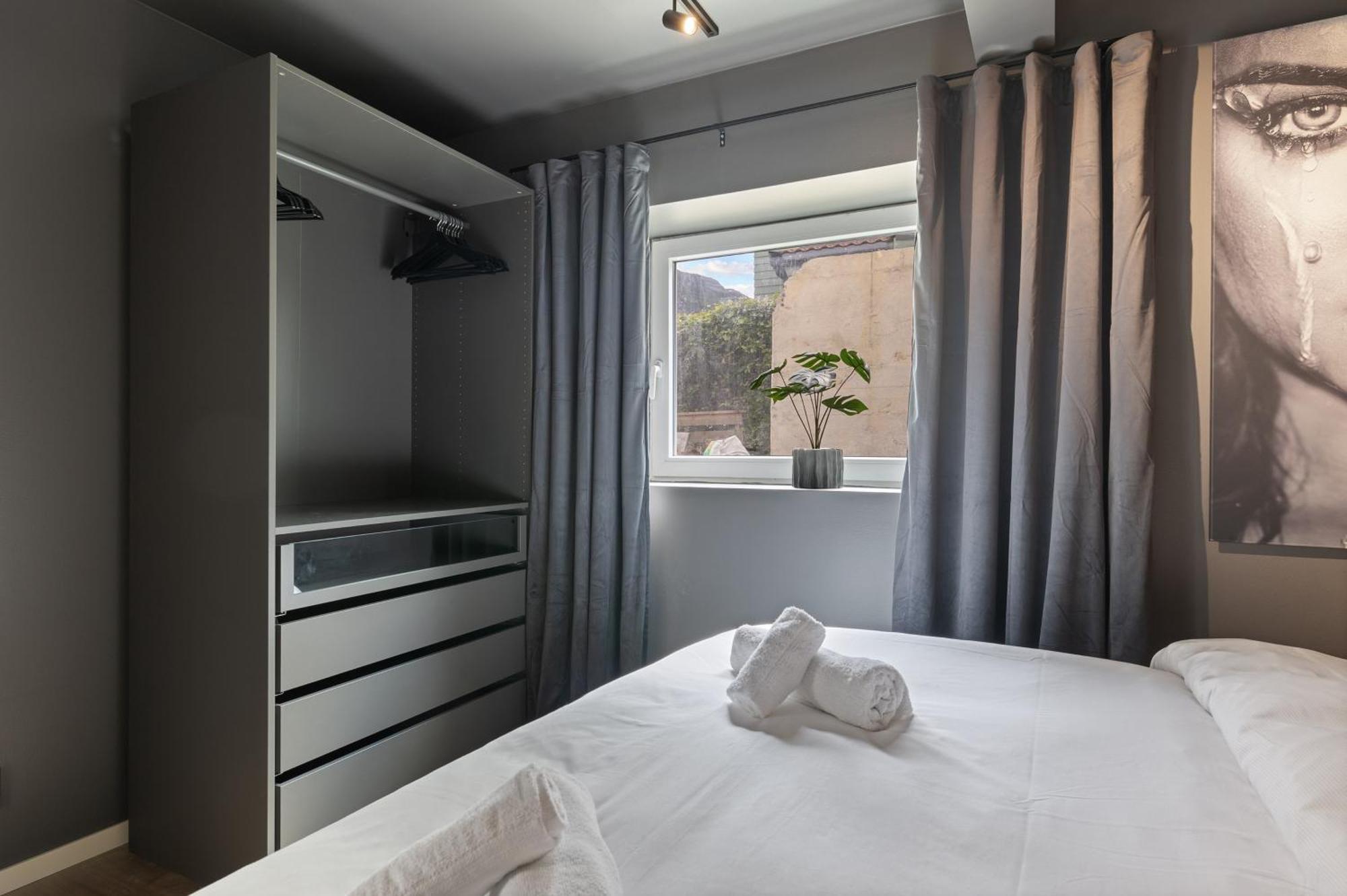 King bed - Free parking - Renovated June 2025 Leilighet Bergen